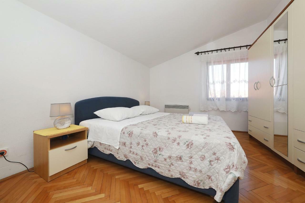 Apartments Vedrana Biograd Na Moru Esterno foto