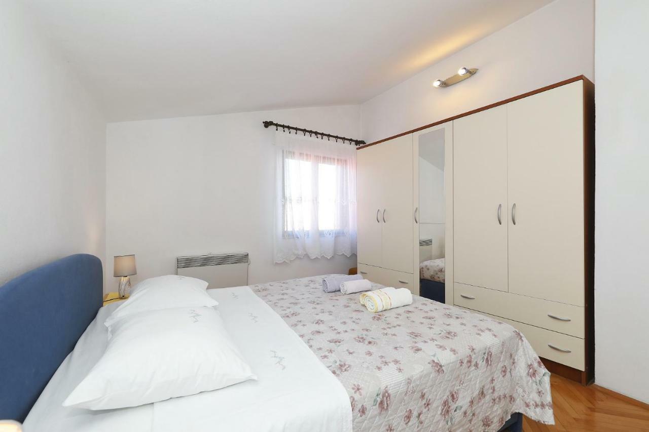 Apartments Vedrana Biograd Na Moru Esterno foto