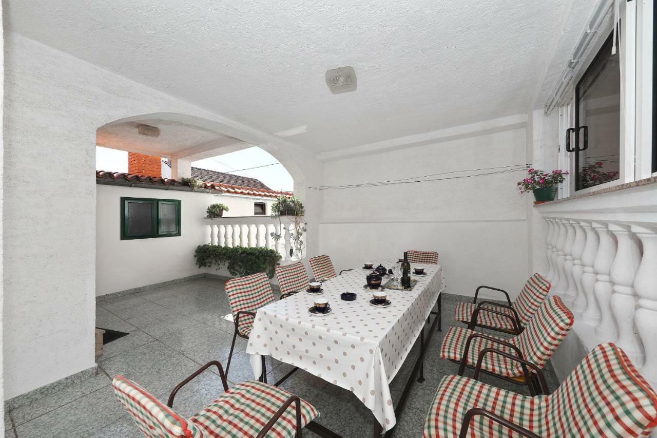 Apartments Vedrana Biograd Na Moru Esterno foto