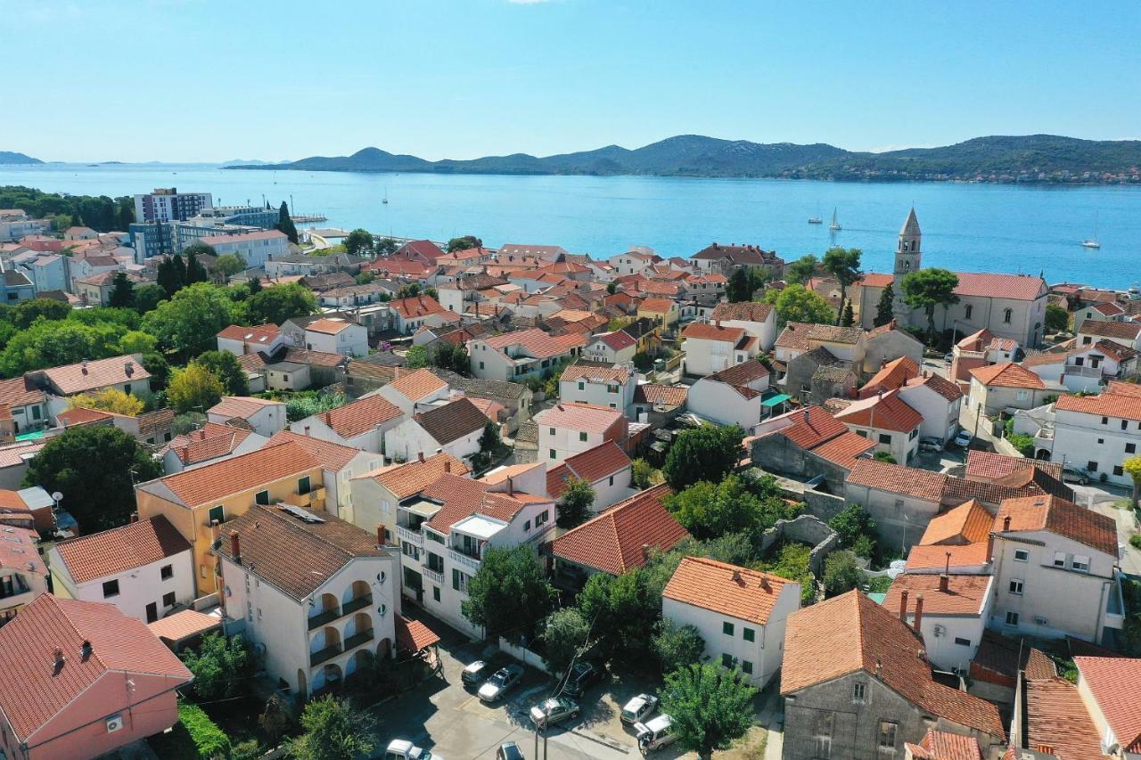 Apartments Vedrana Biograd Na Moru Esterno foto